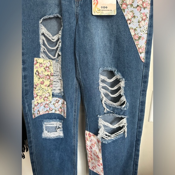 High rise ribbed jeans with coloured trendy patches (Brand new) - Picture 3 of 8